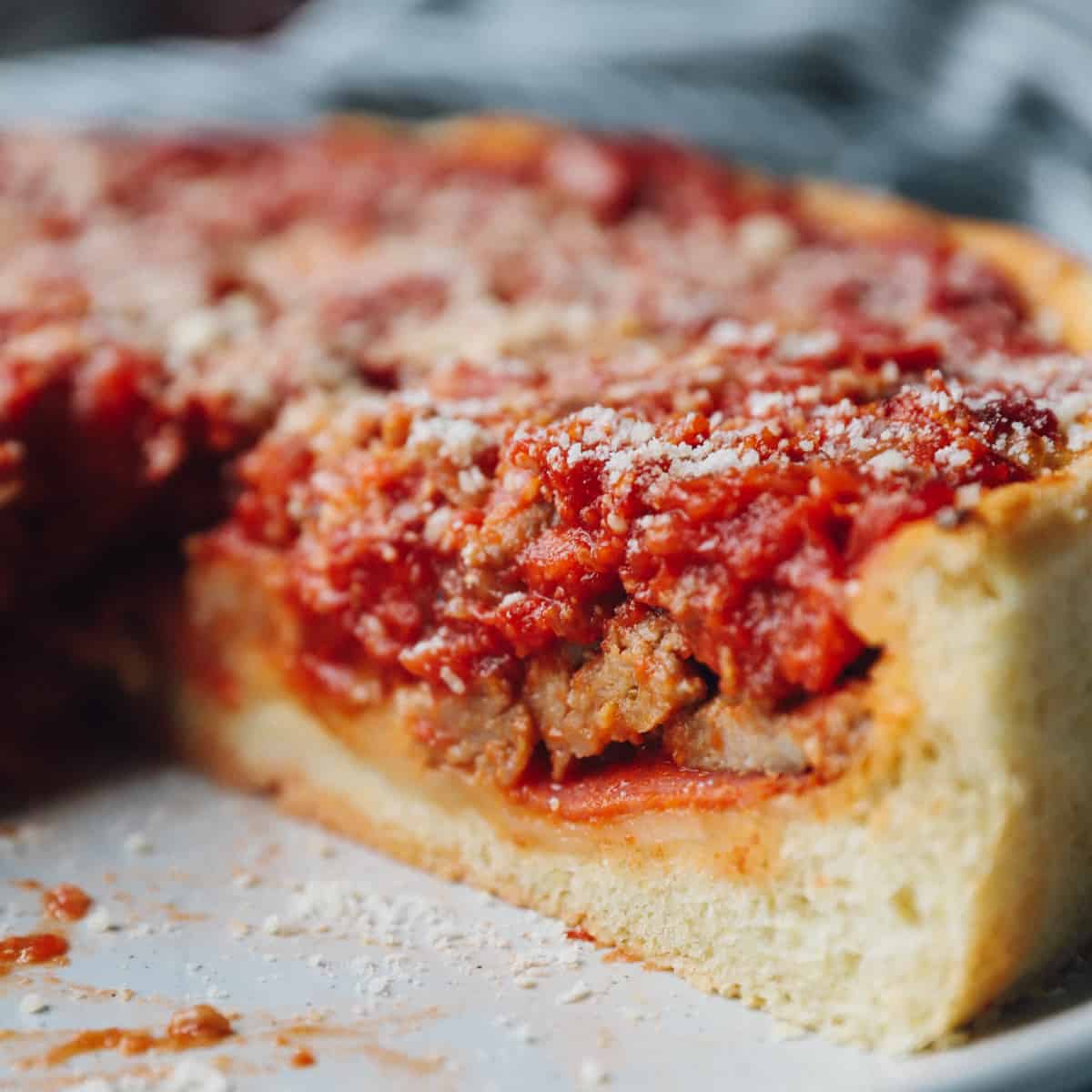 Featured-Chicago-Style-Deep-Dish-Pizza-1